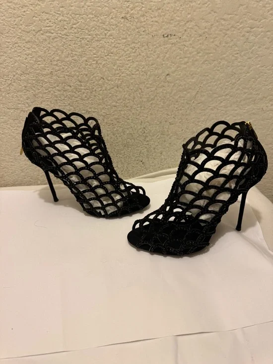 Sergio Rossi Black Scalloped crystal Laser-Cut Peep-Toe Stilettos size 38.5 - Picture 11 of 11